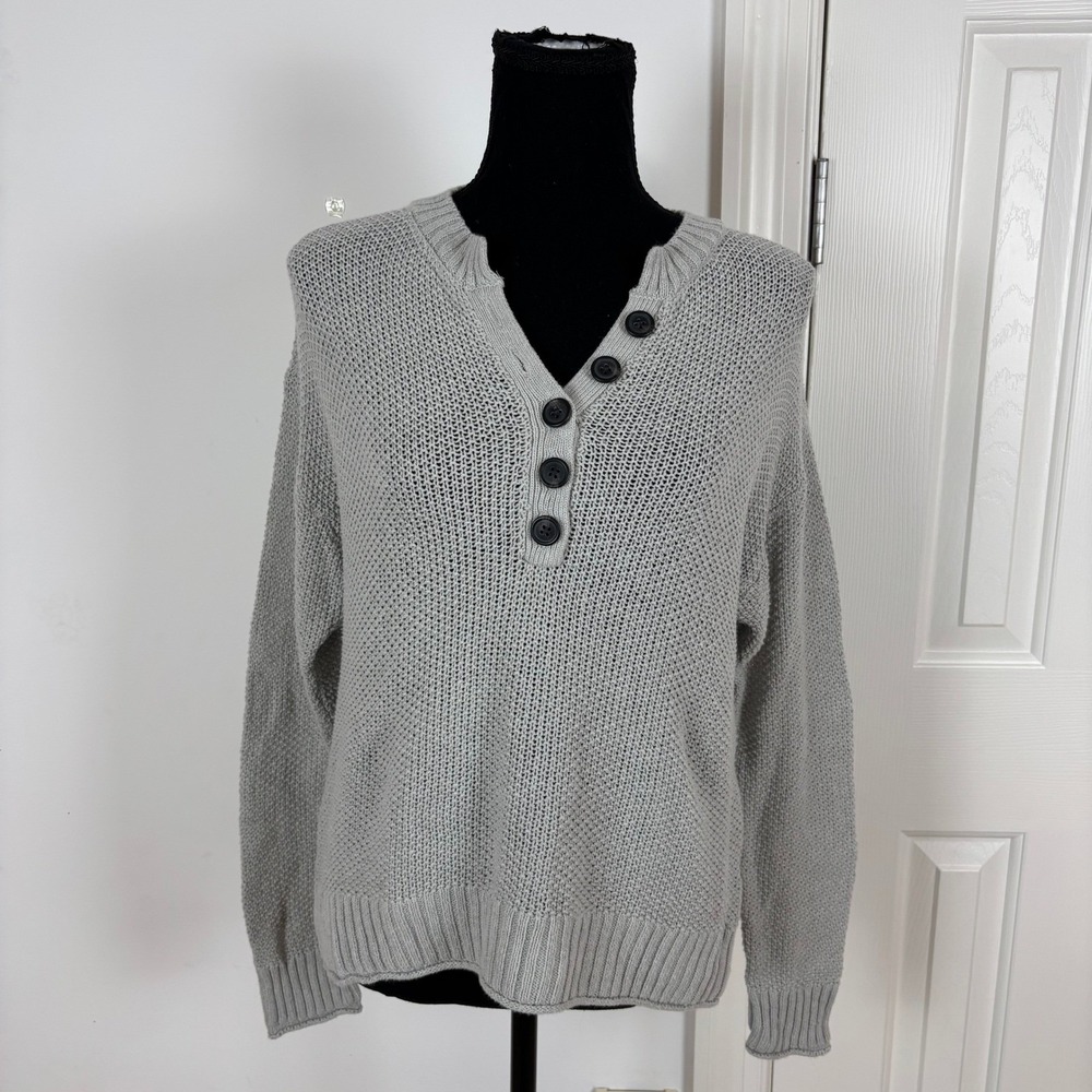 American Eagle Gray Button Front Chunky Knit Sweater Long Sleeve V-Neck Size XS - Picture 2 of 7